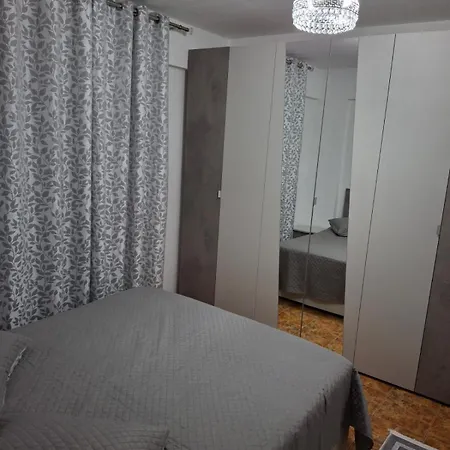 Apartment Aurora's